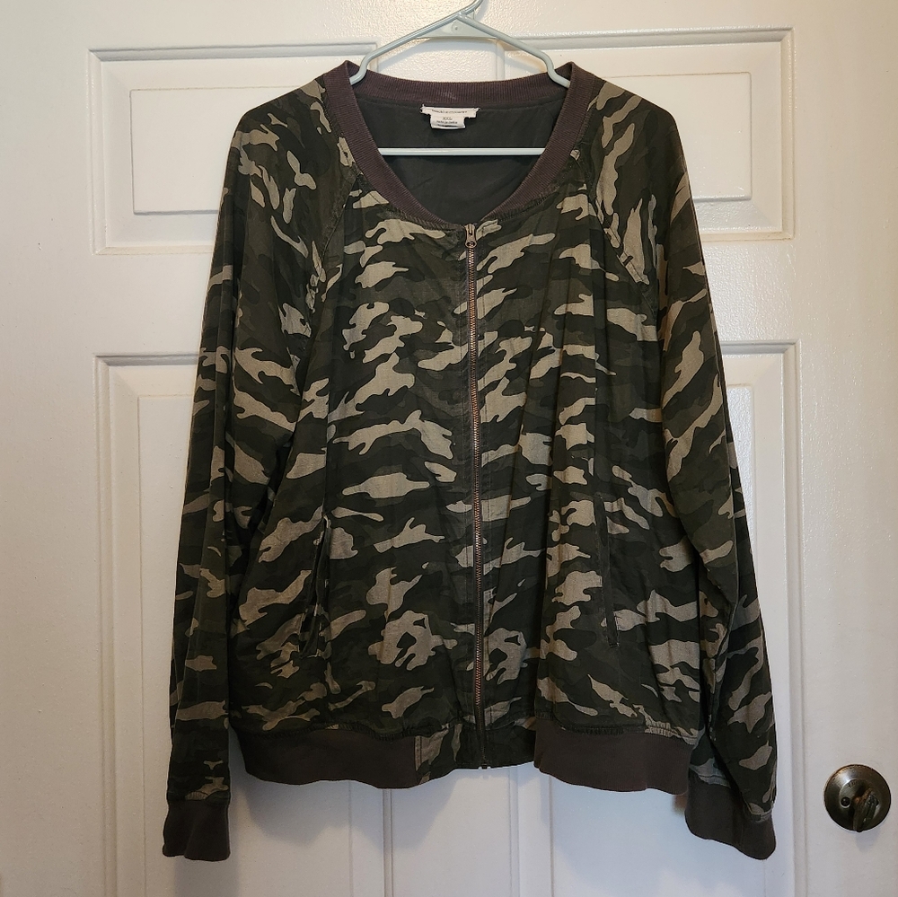 beachlunchlounge Camo Green and Brown Full Zip Bomber Jacket XXL